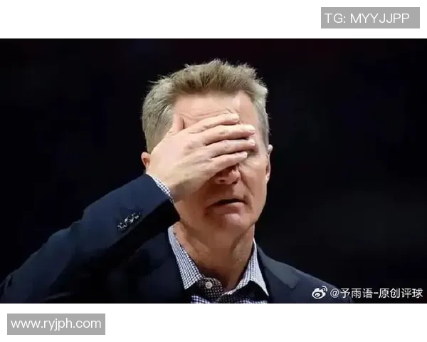 科尔总算不重用三少了! 波杰库明加攻守崩盘狂丢分,穆迪速度太慢